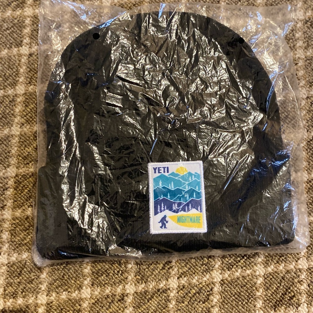 Yeti logo beanie. NWT